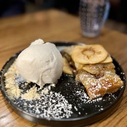 Ferraro's Kitchen - Apple Strudel (best part of the meal)