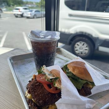 Shake Shack New Hyde Park - Burgers Near Me - New Hyde Park, New York