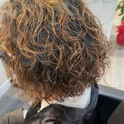 Color Salon at 923 W Duarte Rd, Monrovia, CA 91016
Call 626-873-4528
Book Online: https://www.colorsaloninc.com/