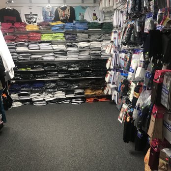 Holla Dollar - Discount Store Near Me - Bellport, New York
