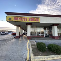 10th and I Donut House