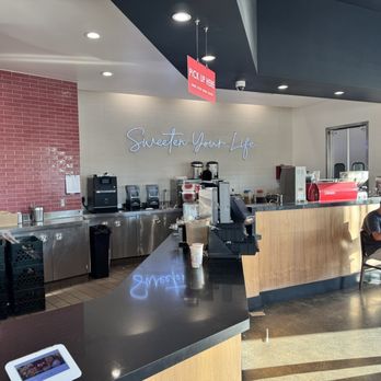 85°C Bakery Cafe-Gardena - Coffee & Tea Near Me - Gardena, California