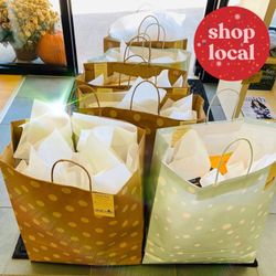 Wholi Moli - We will help with gift wrapping or gift baskets.