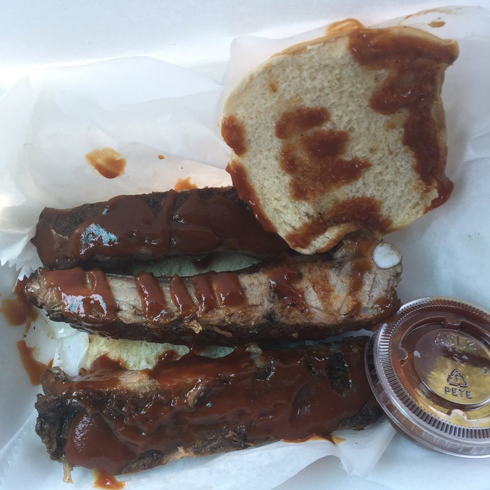 Memphis Barbeque & Blues - The rib sandwich - Food Trucks Near Me Memphis Barbeque & Blues - The rib sandwich - Food Trucks Near Me