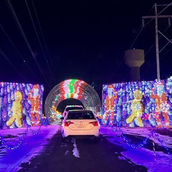 Christmas in Color - Aurora - Amusement Parks Near Me - Aurora, Colorado