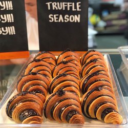 Textbook Boulangerie Patisserie - Truffle croissants