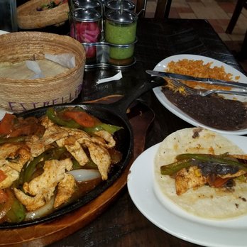 Estrellita Poblana - Chicken fajita!! - Mexican Near Me - Bronx, New York