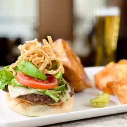 Runway Restaurant & Lounge