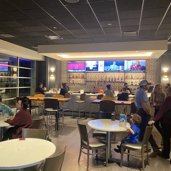 Studio Movie Grill - Full bar featuring Freakshow wine and a nice selection of craft beers - Cinema Near Me - Fort Worth, Texas Studio Movie Grill - Full bar featuring Freakshow wine and a nice selection of craft beers - Cinema Near Me - Fort Worth, Texas