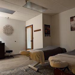 Ling's Therapeutic Massage Center