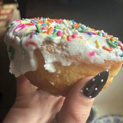 Kreger's Bakery & Deli - Vanilla frosted donut with sprinkles- did NOT disappoint!
