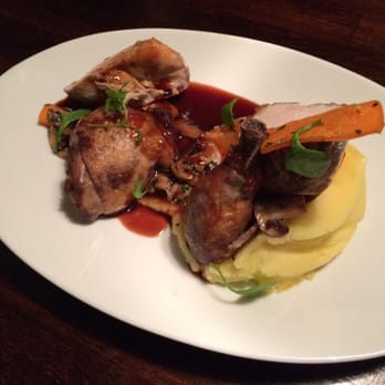 Le Marigny - Ein Klassiker, der Coq au vin - Bistros Near Me - Berlin, BE