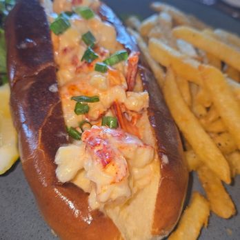 Bunky's Raw Bar & Grill - Lobster Roll - Sports Bars Near Me - Indialantic, Florida Bunky's Raw Bar & Grill - Lobster Roll - Sports Bars Near Me - Indialantic, Florida