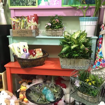Magic Flowers - Planters and treats - Florists Near Me - Dowling, Ontario Magic Flowers - Planters and treats - Florists Near Me - Dowling, Ontario