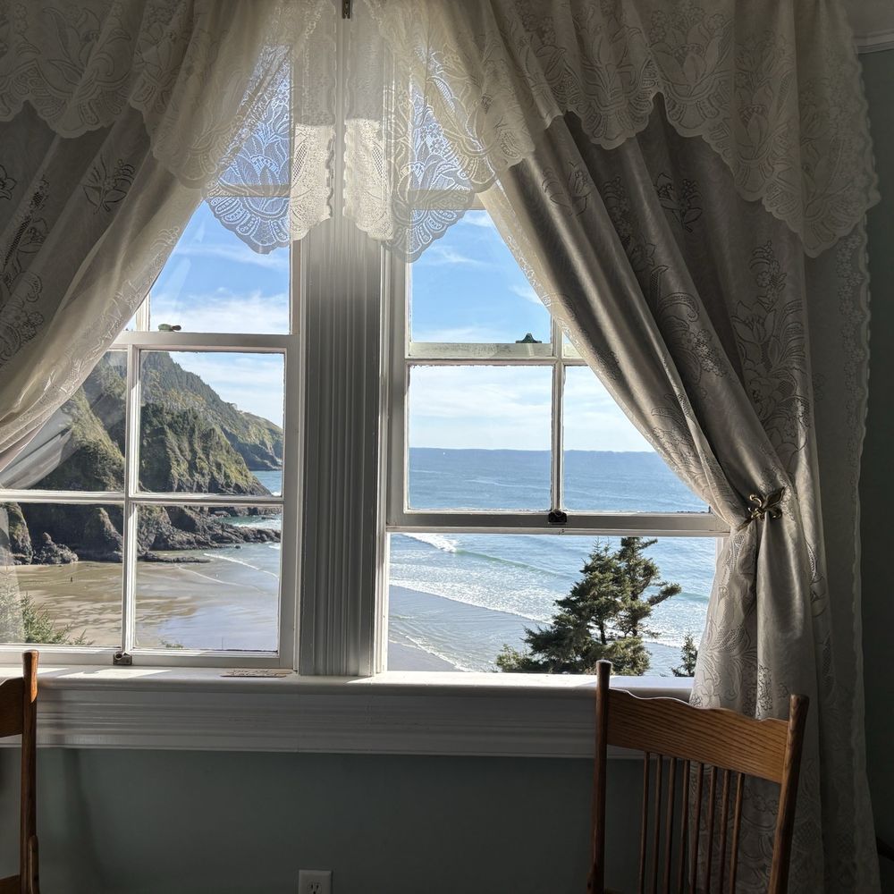 Heceta Lighthouse Bed & Breakfast - View from mariner II - Bed & Breakfast Near Me - Yachats, Oregon Heceta Lighthouse Bed & Breakfast - View from mariner II - Bed & Breakfast Near Me - Yachats, Oregon