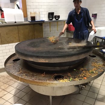 Red Iron - These cooks are taught to be skimpy in the portion - Mongolian Near Me - Arcadia, California