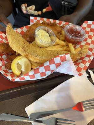 Zeke's Fish n Chips by null