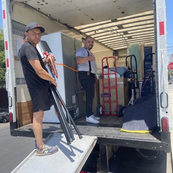 EasyPro Movers - Edwin and Junior - Movers Near Me - Oakland Park, Florida EasyPro Movers - Edwin and Junior - Movers Near Me - Oakland Park, Florida