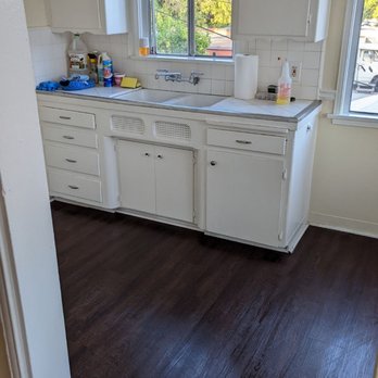 Ramirez M&C Handyman Services - Cabinets Painted - White to offset wall color - Handyman Near Me - Lynwood, California