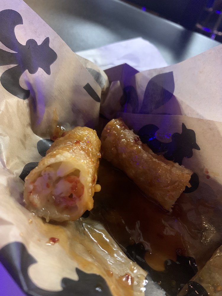 Shuckers Seafood & Oyster Bar Logo