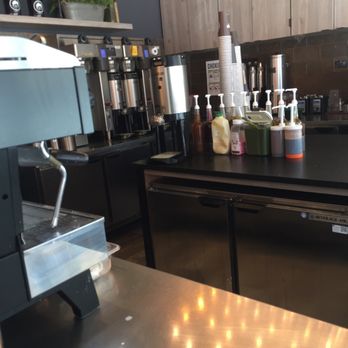 Gregorys Coffee - Full line, yet no one is making coffee... - Coffee & Tea Near Me - New York, New York Gregorys Coffee - Full line, yet no one is making coffee... - Coffee & Tea Near Me - New York, New York