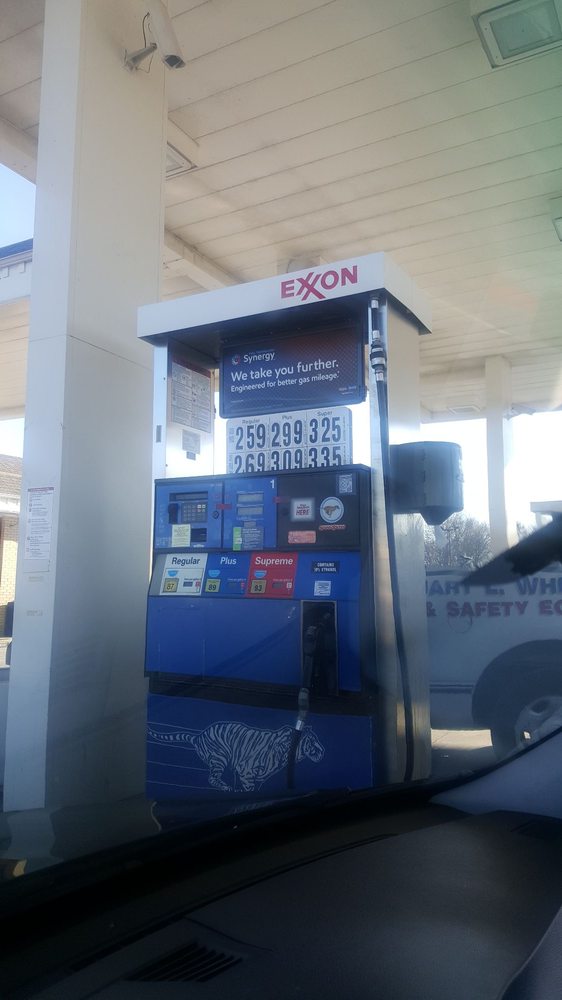 Stratford Exxon Logo