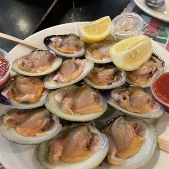 Randazzo's Clam Bar - Seafood Near Me - Brooklyn, New York