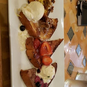 Batter & Berries - French Toast Flight - Breakfast & Brunch Near Me - Chicago, Illinois Batter & Berries - French Toast Flight - Breakfast & Brunch Near Me - Chicago, Illinois