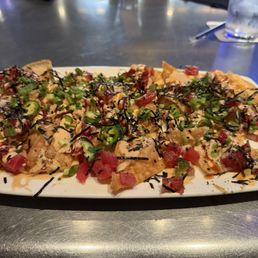 Can't beat the Poke Nachos and HH menu at any Yard House. Highly recommended!!! Can't beat the Poke Nachos and HH menu at any Yard House. Highly recommended!!!
