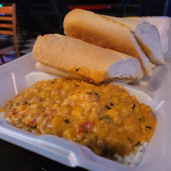 Yats - Maque Choux with chicken plus extra bread - Cajun/Creole Near Me - Indianapolis, Indiana Yats - Maque Choux with chicken plus extra bread - Cajun/Creole Near Me - Indianapolis, Indiana