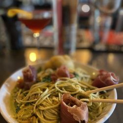 Graffiti Pasta - Build a own pasta: spaghetti, creamy pesto, roasted corn, heirloom tomatoes, arugula, chopped broccolini, chicken, prosciutto