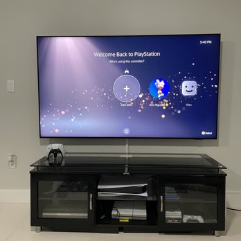 Wall Mount Guru - 75" on a tilt mount with non-invasive concealed cabling - TV Mounting Near Me - Port Moody, British Columbia Wall Mount Guru - 75" on a tilt mount with non-invasive concealed cabling - TV Mounting Near Me - Port Moody, British Columbia