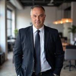Nir Paz