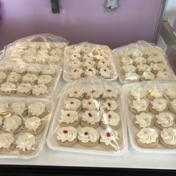 Patty Cakes - a display of cookies in plastic bags - Bakeries Near Me - Miramichi, New Brunswick Patty Cakes - a display of cookies in plastic bags - Bakeries Near Me - Miramichi, New Brunswick
