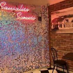 Sausalito Sweets - Nice picture wall