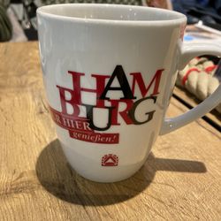 Nur Hier - Yes, we are in Hamburg
