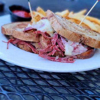 Reel Cafe - Reuben with fries - American Near Me - Wilmington, North Carolina