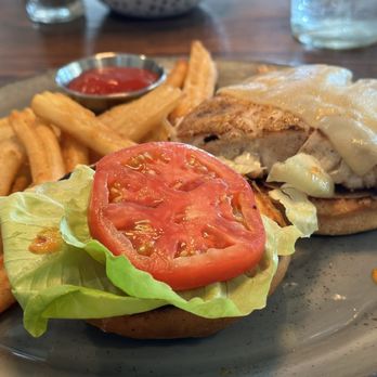 Hamilton's Kitchen - Grouper Sandwich - New American Near Me - Winter Park, Florida Hamilton's Kitchen - Grouper Sandwich - New American Near Me - Winter Park, Florida