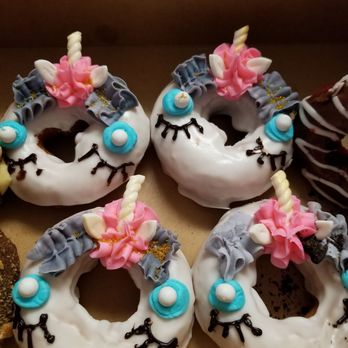 Hurts Donut - Horribly decorated donuts. So rushed and so sloppy looking! - Donuts Near Me - Tempe, Arizona Hurts Donut - Horribly decorated donuts. So rushed and so sloppy looking! - Donuts Near Me - Tempe, Arizona