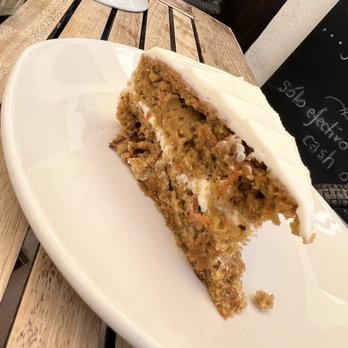 Café 4 Gatos - Homemade carrot cake - Cafeteria Near Me - Granada, GR