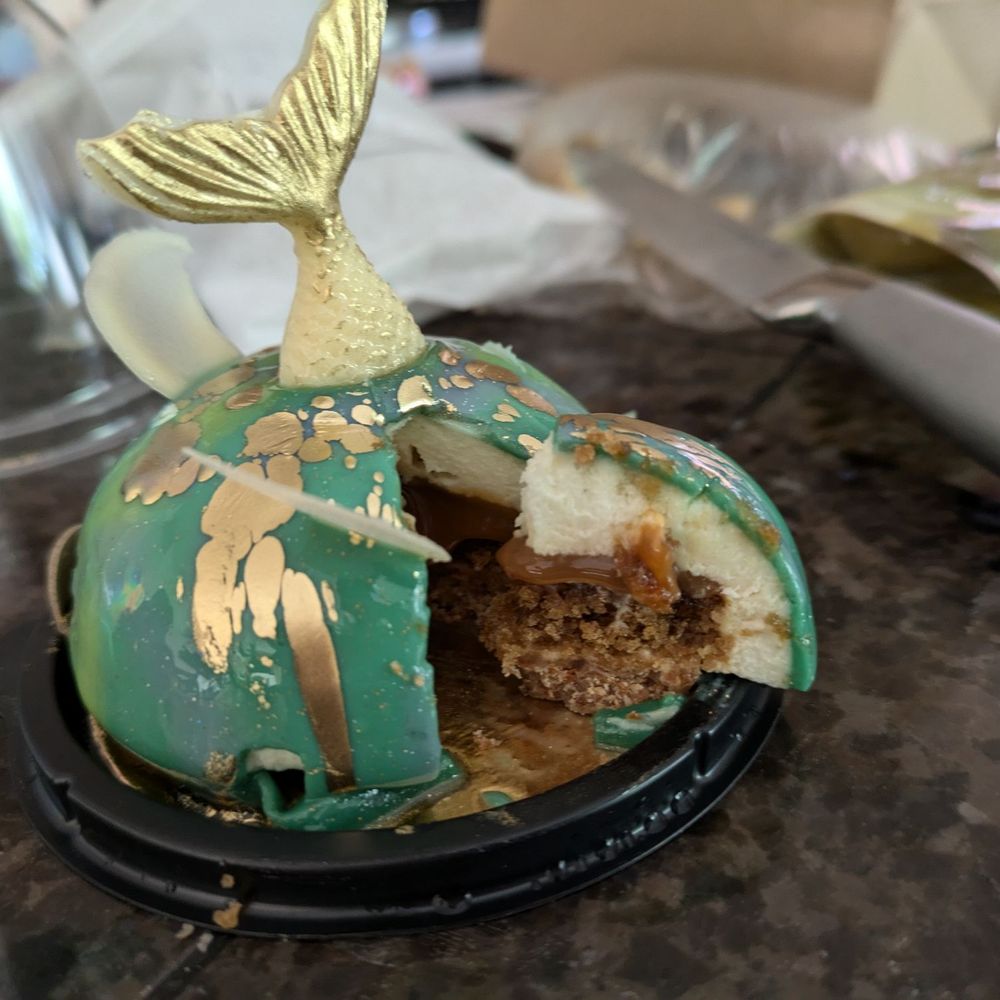 Lady Yum - Totem Lake - Mermaid entremet - Wine Bars Near Me - Kirkland, Washington Lady Yum - Totem Lake - Mermaid entremet - Wine Bars Near Me - Kirkland, Washington