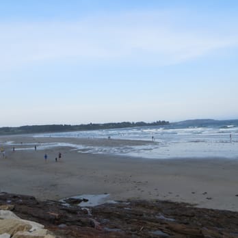 The Breakers Inn - Higgins beach.  Across the street. - Hotels Near Me - Scarborough, Maine