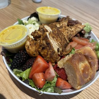 Urban Cookhouse - Berry Good Salad - American Near Me - Prosper, Texas Urban Cookhouse - Berry Good Salad - American Near Me - Prosper, Texas