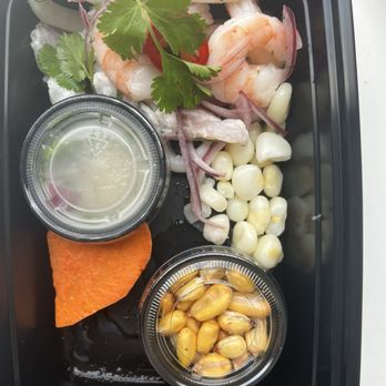 Limón - Ceviche mixto - Peruvian Near Me - Oakland, California