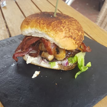 Brighton Burger - Blind Pig burger I'm about to devour! Garlic mushrooms,maple bacon and Danish blue cheese!! - Fast Food Near Me - Brighton, BNH