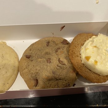 Crumbl - Lexington - Bakeries Near Me - Lexington, Kentucky Crumbl - Lexington - Bakeries Near Me - Lexington, Kentucky