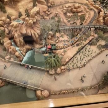 Disneyland Hotel - Hotels Near Me - Anaheim, California