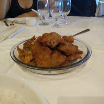 Nouveau Maison Foo Lam - a plate of fried chicken and rice - Dim Sum Near Me - Montreal, Quebec Nouveau Maison Foo Lam - a plate of fried chicken and rice - Dim Sum Near Me - Montreal, Quebec