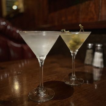Taylor's Steakhouse - Martini - Lounges Near Me - La Canada, California Taylor's Steakhouse - Martini - Lounges Near Me - La Canada, California