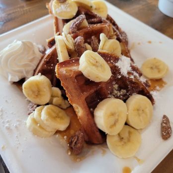 Cafe Destin - Banana foster waffles - Cafes Near Me - Destin, Florida